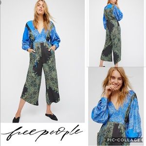 NWOT💗WOW Free People floral print jumpsuit💗